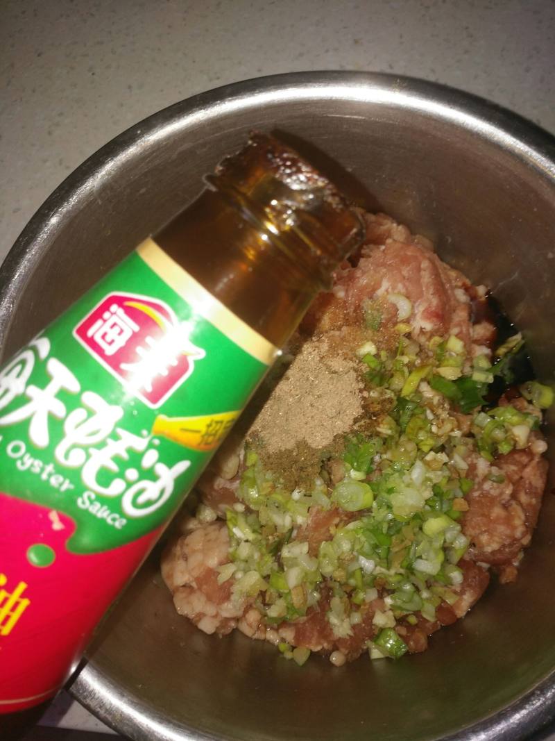 豆皮肉卷的做法步骤：7