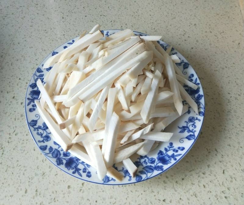 蒜苔素炒杏鲍菇的做法步骤：1