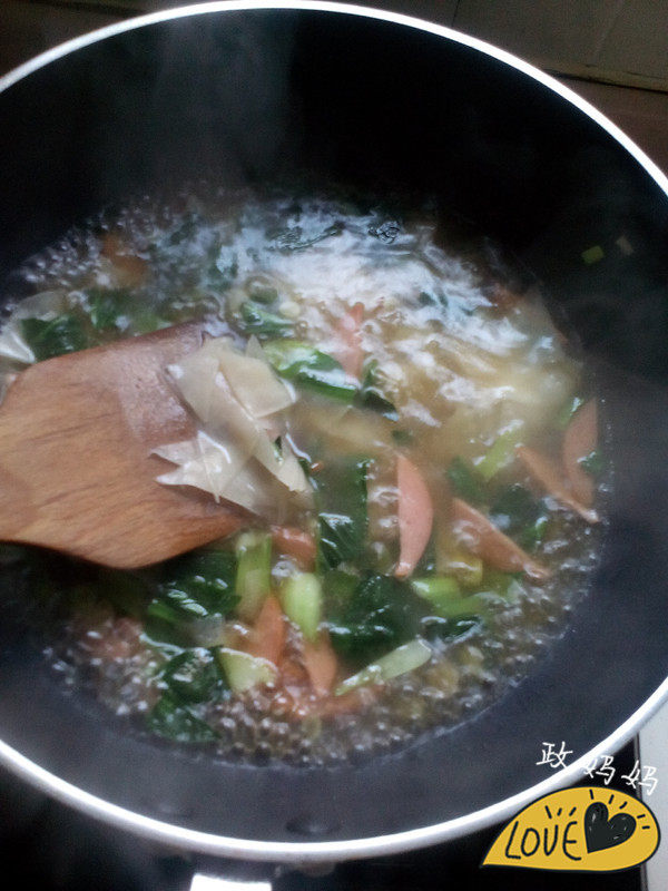 馄饨皮片汤的做法步骤：8