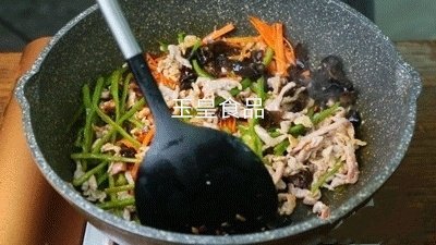 鱼香肉丝的做法步骤：6