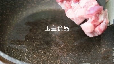 杏鲍菇红烧肉的做法步骤：4