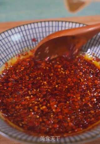 万能辣椒油的做法步骤：4