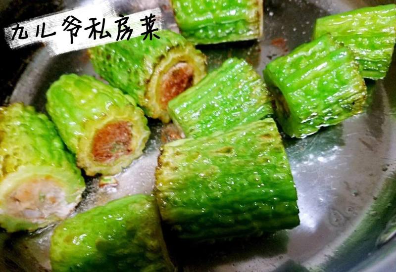 苦瓜酿肉就是一道“酿惹菜”的做法步骤：2