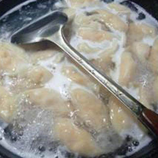 泡菜鸡肉馅饺子的做法步骤：13