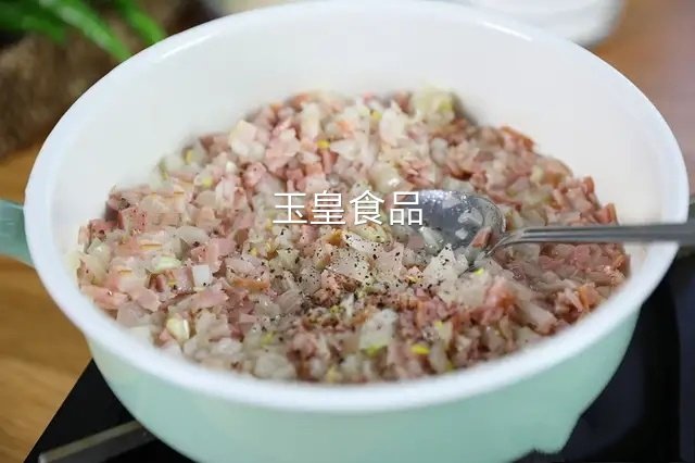 油炸土豆饼的做法步骤：4