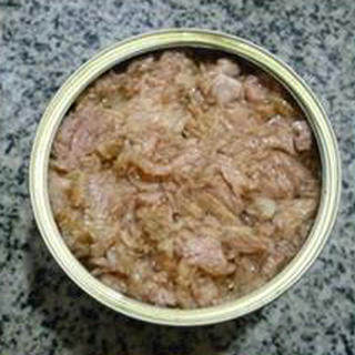 金枪鱼蟹肉棒炒饭的做法步骤：5