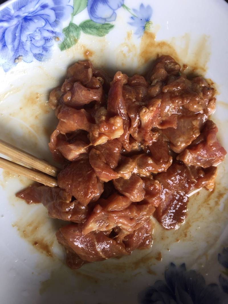 土豆条烧肉的做法步骤：3