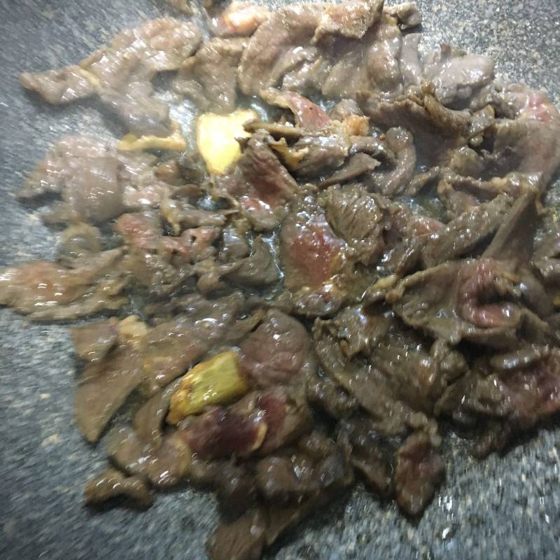 荷兰豆胡萝卜炒牛肉的做法步骤：4