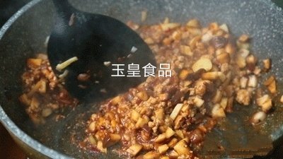 香菇肉酱的做法步骤：6