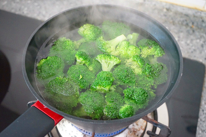 蜜汁鸡胸肉------减肥必备的做法步骤：8