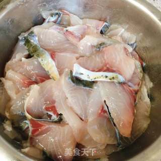水煮鱼片的做法步骤：3