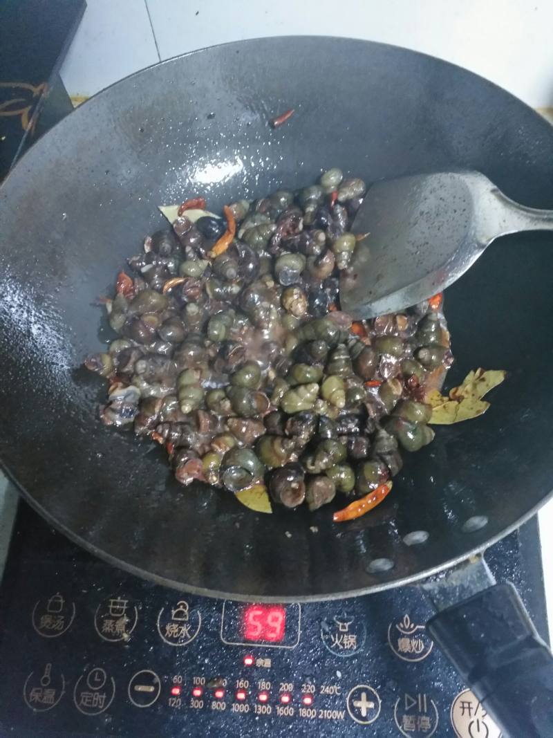 广西美食：螺蛳粉的做法步骤：3