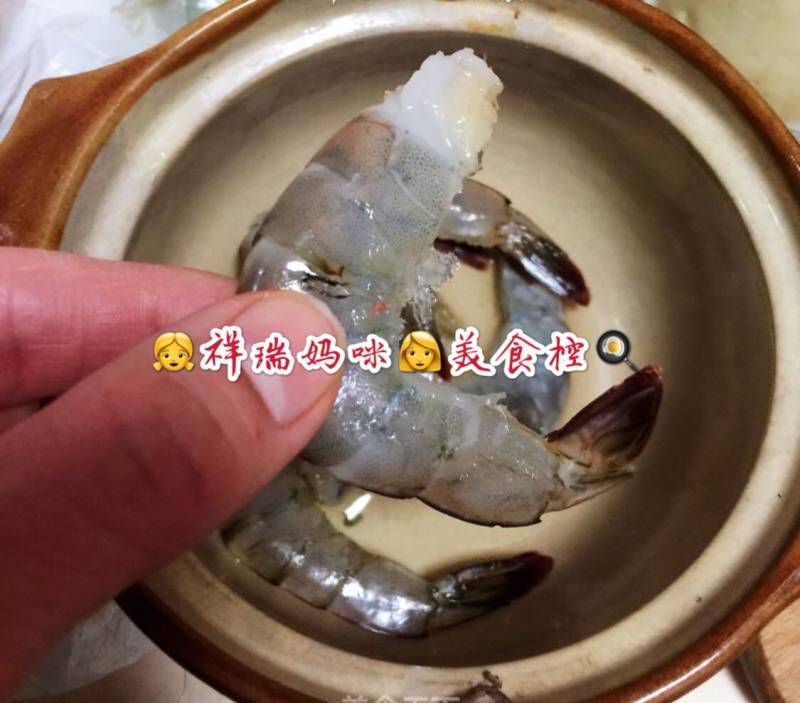 祥瑞妈咪美食控：祥瑞宝贝的餐桌之海选烩菜花的做法步骤：2