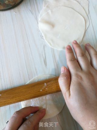 原来用饺子皮也能做出晶莹剔透的烧麦皮？的做法步骤：5