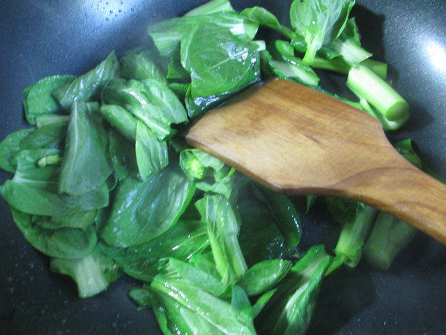 小肉丸菜芯荞麦面的做法步骤：4