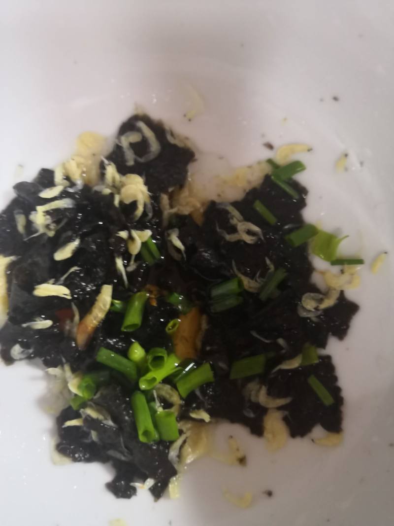 荠菜肉末鲜虾小馄饨的做法步骤：12