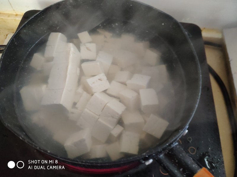 野菜  香椿拌豆腐的做法步骤：5