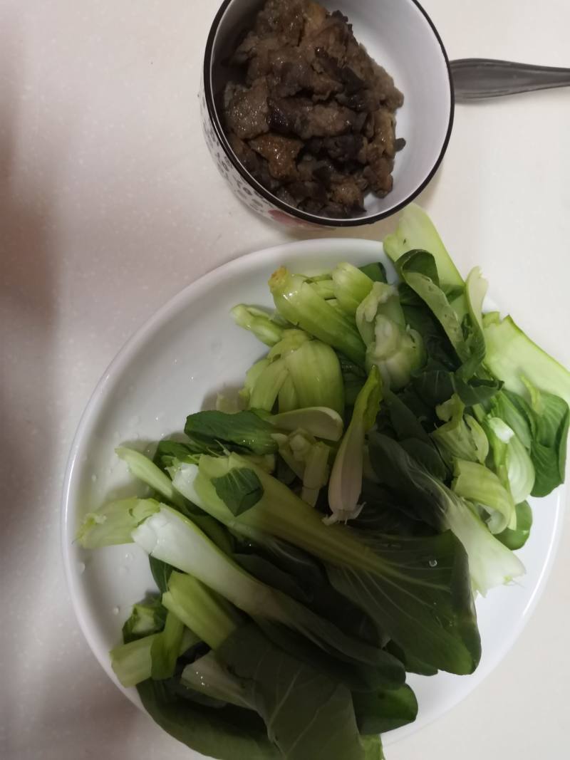 牛肉青菜炒面的做法步骤：2