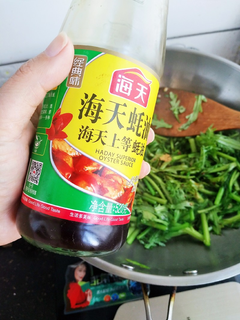 素炒茼蒿的做法步骤：8