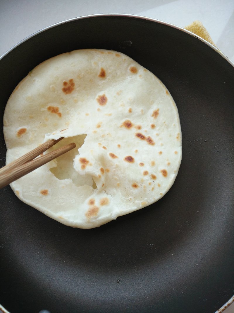 鸡蛋灌饼的做法步骤：12