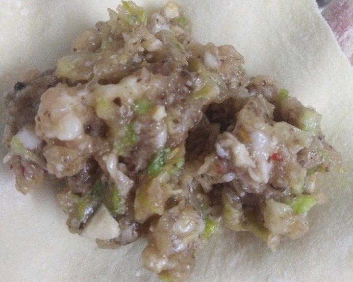 超薄的饺子馅肉饼的做法步骤：4