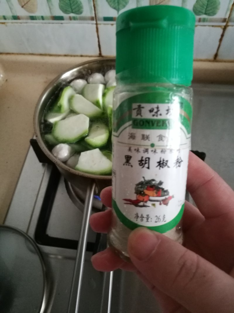 肉丸丝瓜汤的做法步骤：3