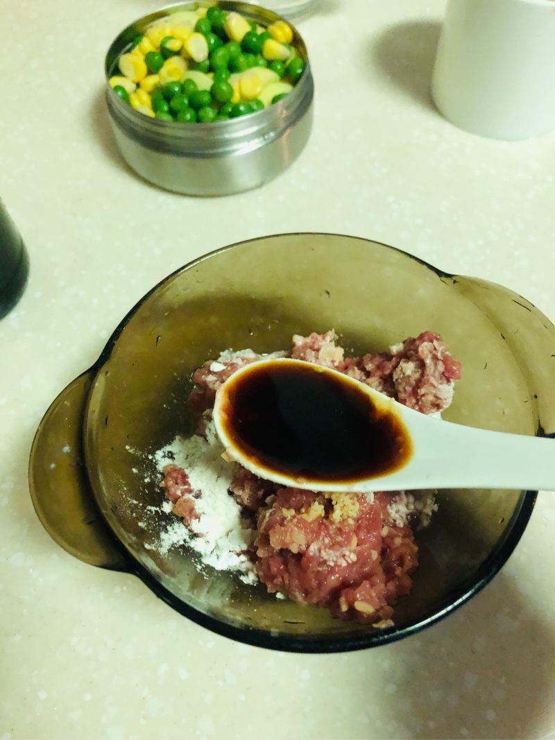 蚝油蒸牛肉鸡腿菇盒的做法步骤：10