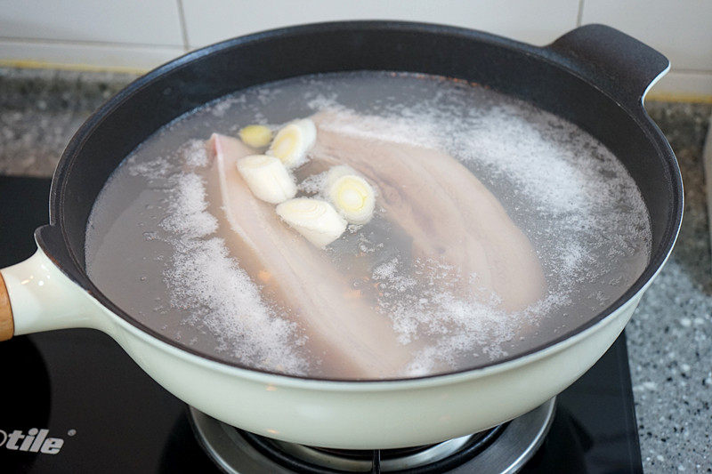 卤肉饭----改良版的做法步骤：2