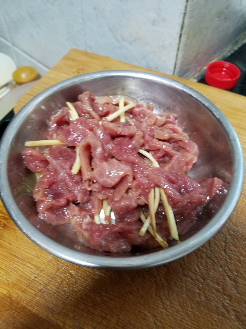 小葱炒牛肉丝的做法步骤：3