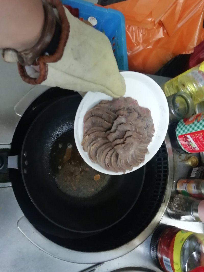 小满日食记之焖牛舌的做法步骤：15