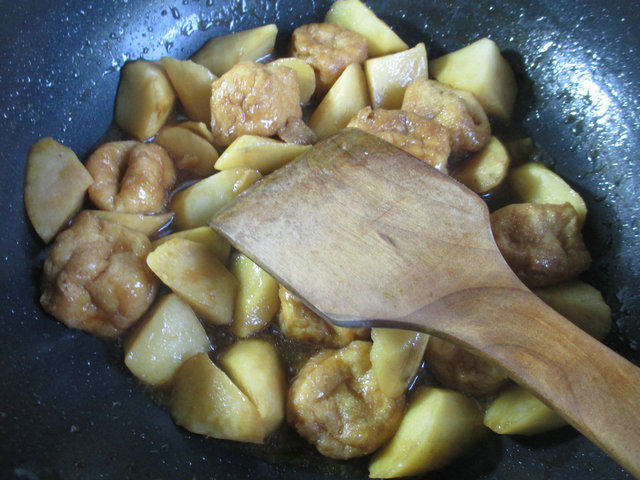 油豆腐烧铁棍山药的做法步骤：11