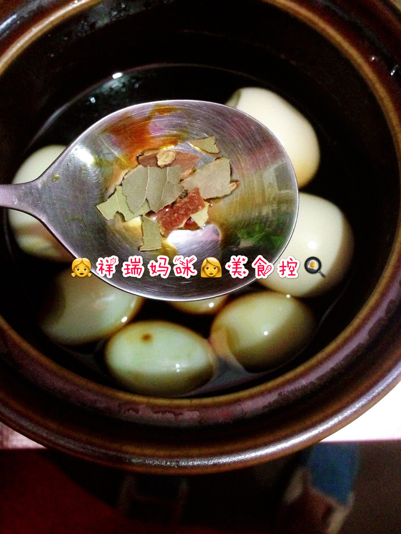 ?????仙草烹饪??cooking?????：??祥瑞妈咪??美食控??之卤汁茶??鸡蛋??的做法步骤：4