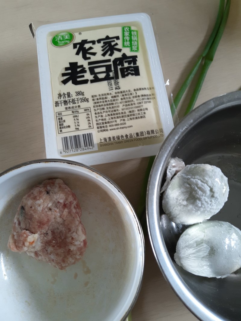 过桥豆腐的做法步骤：1