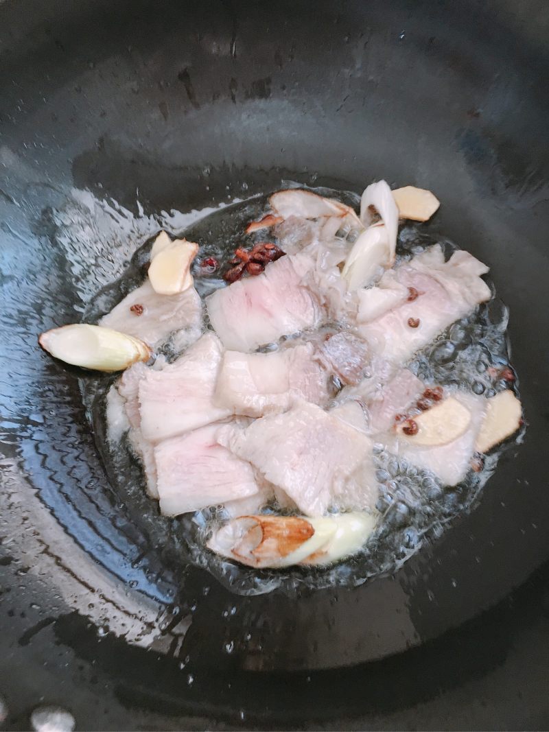 熟五花肉豆干炖豆角的做法步骤：4