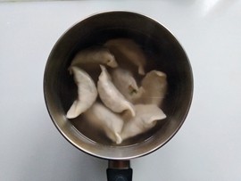 韭菜虾米鲜肉水饺的做法步骤：10