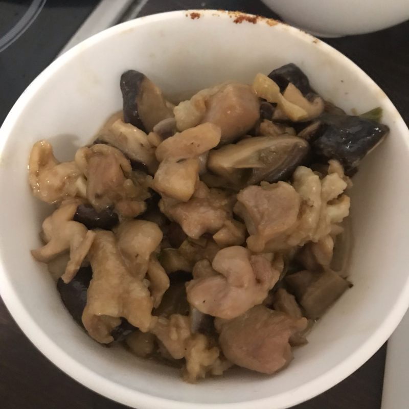 香菇鸡滑蛋拌饭的做法步骤：14