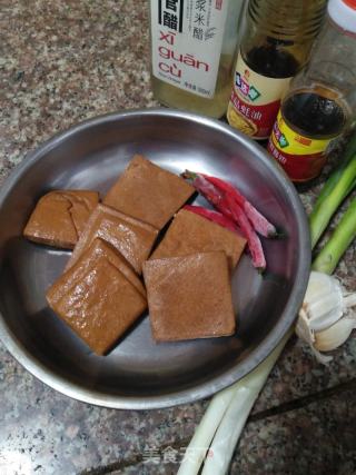 凉拌豆腐干的做法步骤：1