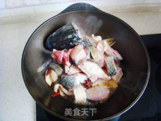 铁锅炖鱼的做法步骤：9