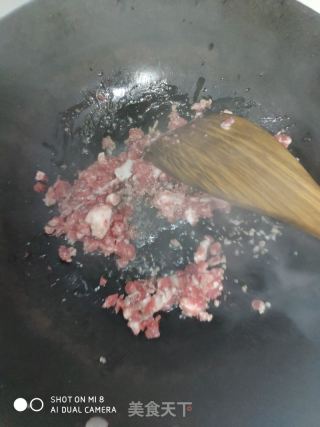 花生芝麻猪肉酱的做法步骤：2