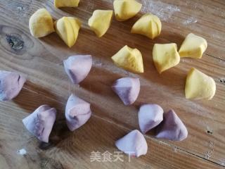 南瓜紫薯花朵馒头的做法步骤：5