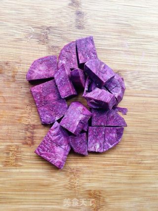 紫薯百合银耳汤的做法步骤：4