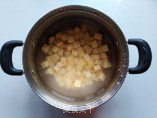 蜜豆桂花年糕汤的做法步骤：3