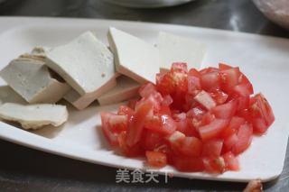 西红柿肉丸豆腐汤的做法步骤：4