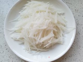 虾皮萝卜豆腐汤的做法步骤：1