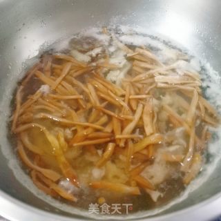 黄花菜肉片汤的做法步骤：8