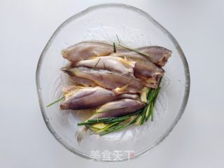 干煎小黄鱼的做法步骤：3