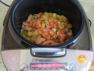 土豆番茄焖米饭的做法步骤：9