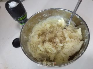 黑椒土豆小丸子的做法步骤：2