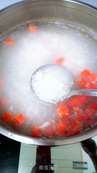 香菇胡萝卜瘦肉粥的做法步骤：2