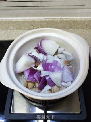 粉肠猪肝花甲煲的做法步骤：4